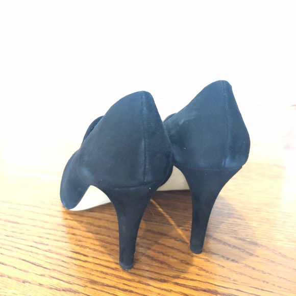 Banana Republic suede bootie heel - Picture 2 of 3